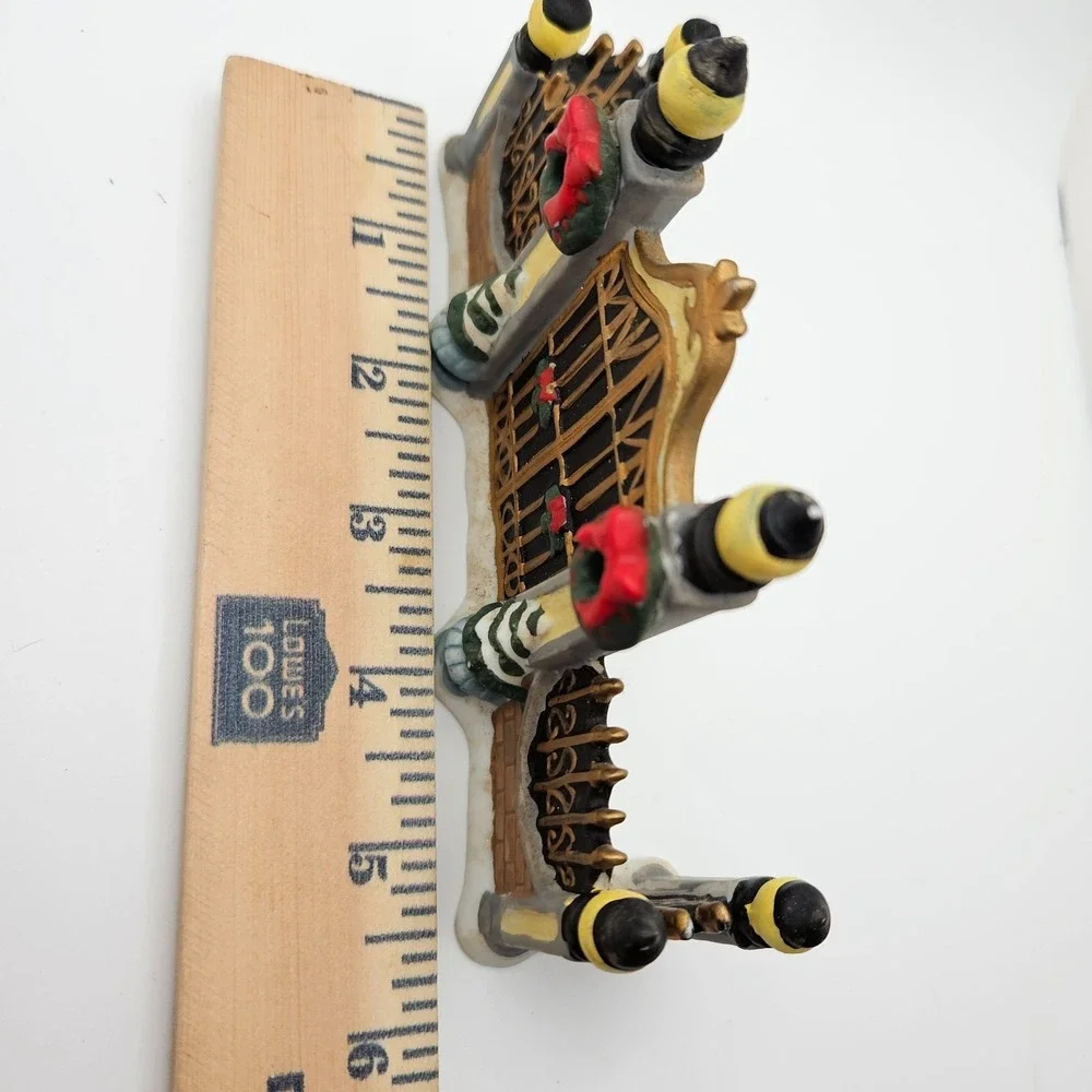 Vintage Christmas Village Gate Fence - Ceramic Wreaths‎ & Lanterns 5.5